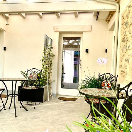 Dimora Di Charme Peschiera Del Garda Apartment Bagian luar foto