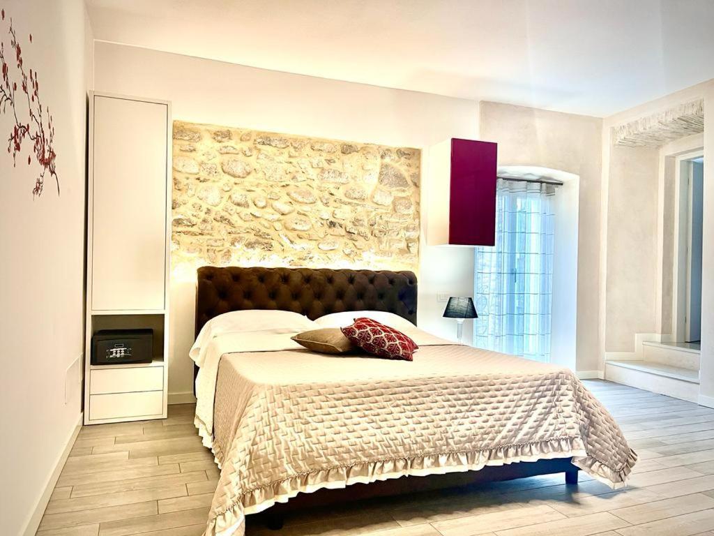 Dimora Di Charme Peschiera Del Garda Apartment Bagian luar foto