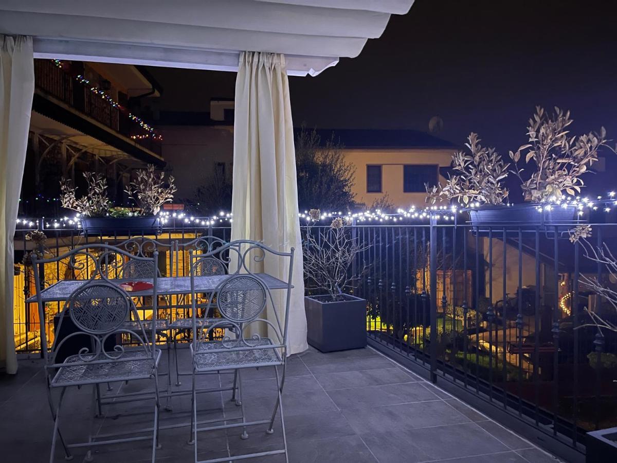 Dimora Di Charme Peschiera Del Garda Apartment Bagian luar foto