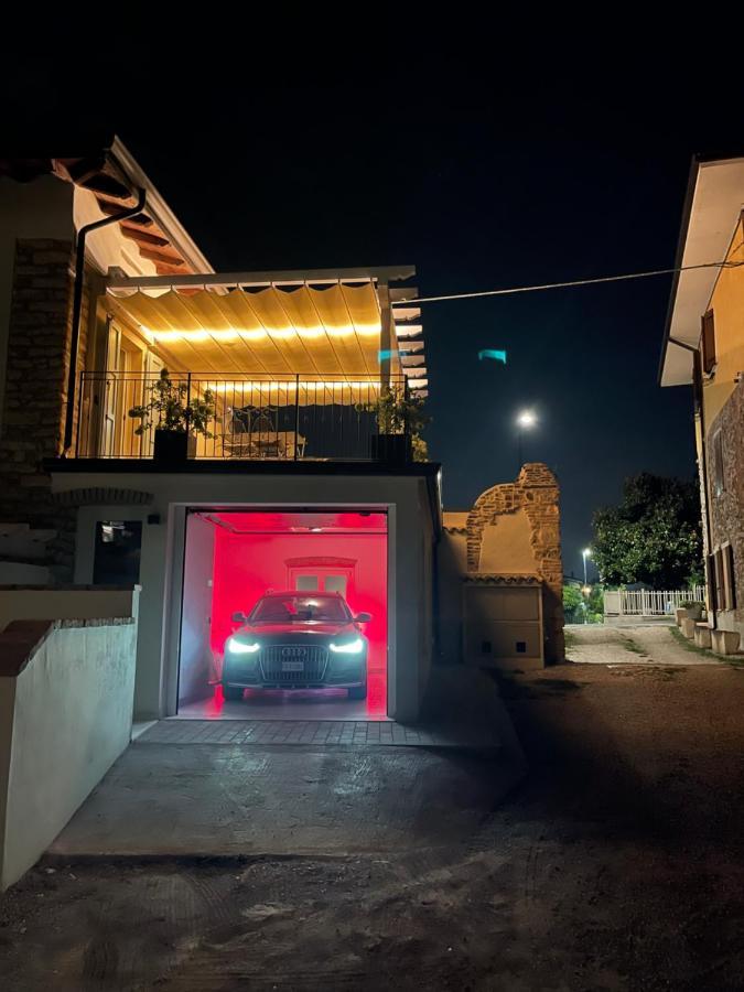 Dimora Di Charme Peschiera Del Garda Apartment Bagian luar foto
