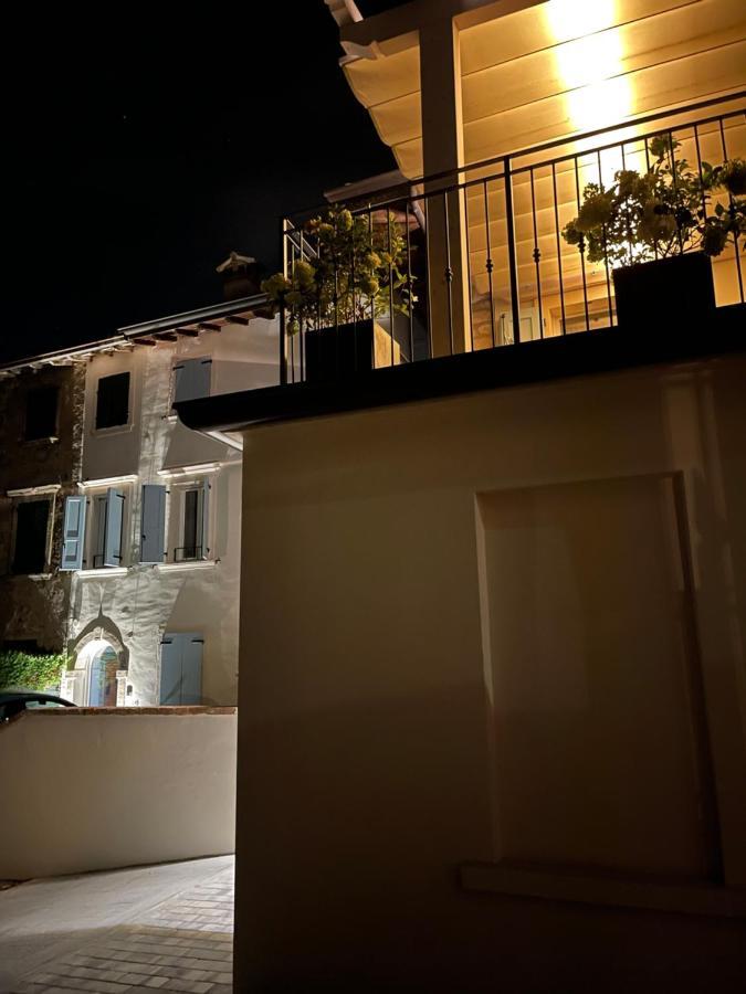 Dimora Di Charme Peschiera Del Garda Apartment Bagian luar foto