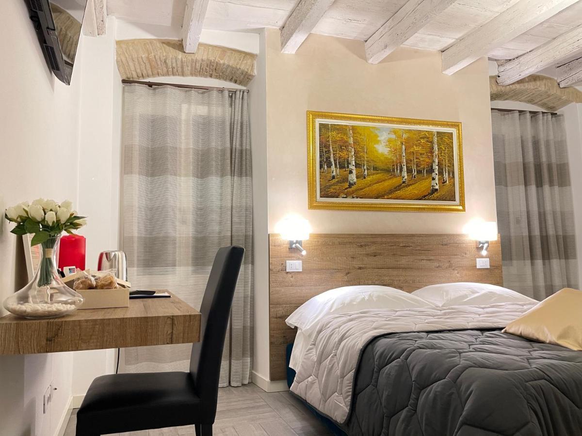 Dimora Di Charme Peschiera Del Garda Apartment Bagian luar foto