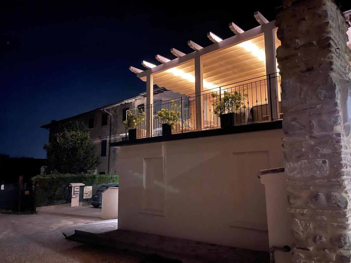 Dimora Di Charme Peschiera Del Garda Apartment Bagian luar foto