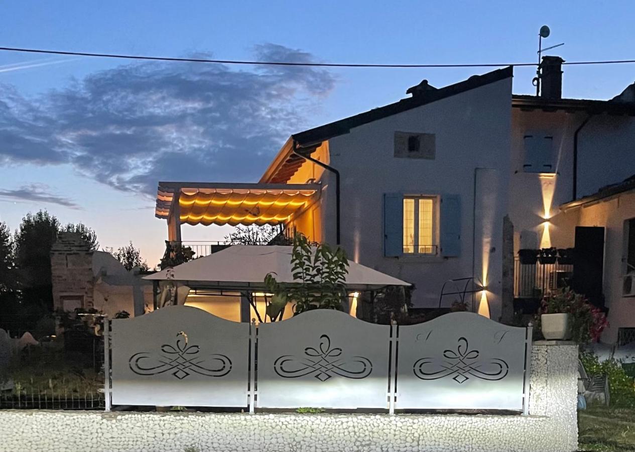 Dimora Di Charme Peschiera Del Garda Apartment Bagian luar foto