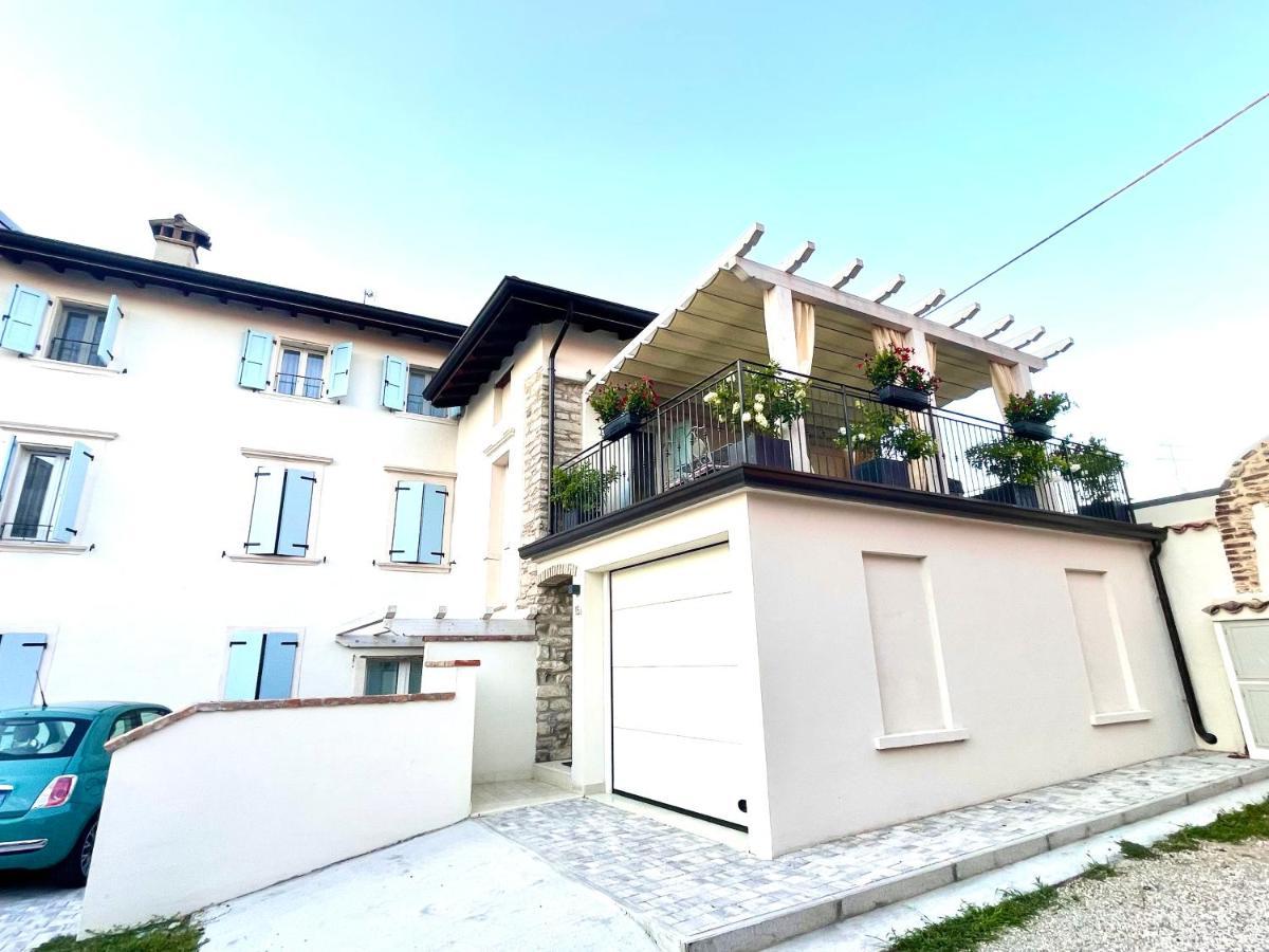 Dimora Di Charme Peschiera Del Garda Apartment Bagian luar foto