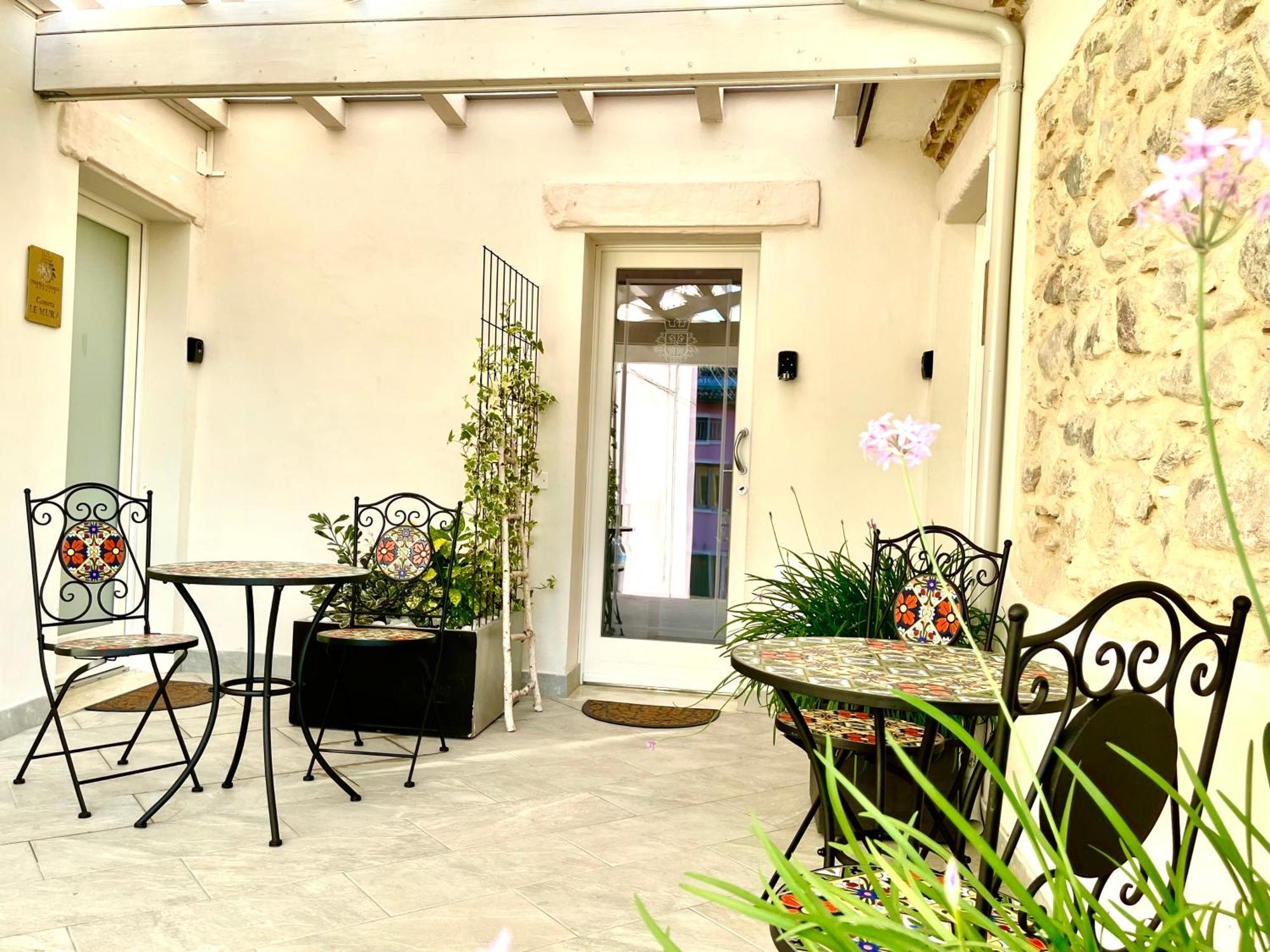 Dimora Di Charme Peschiera Del Garda Apartment Bagian luar foto