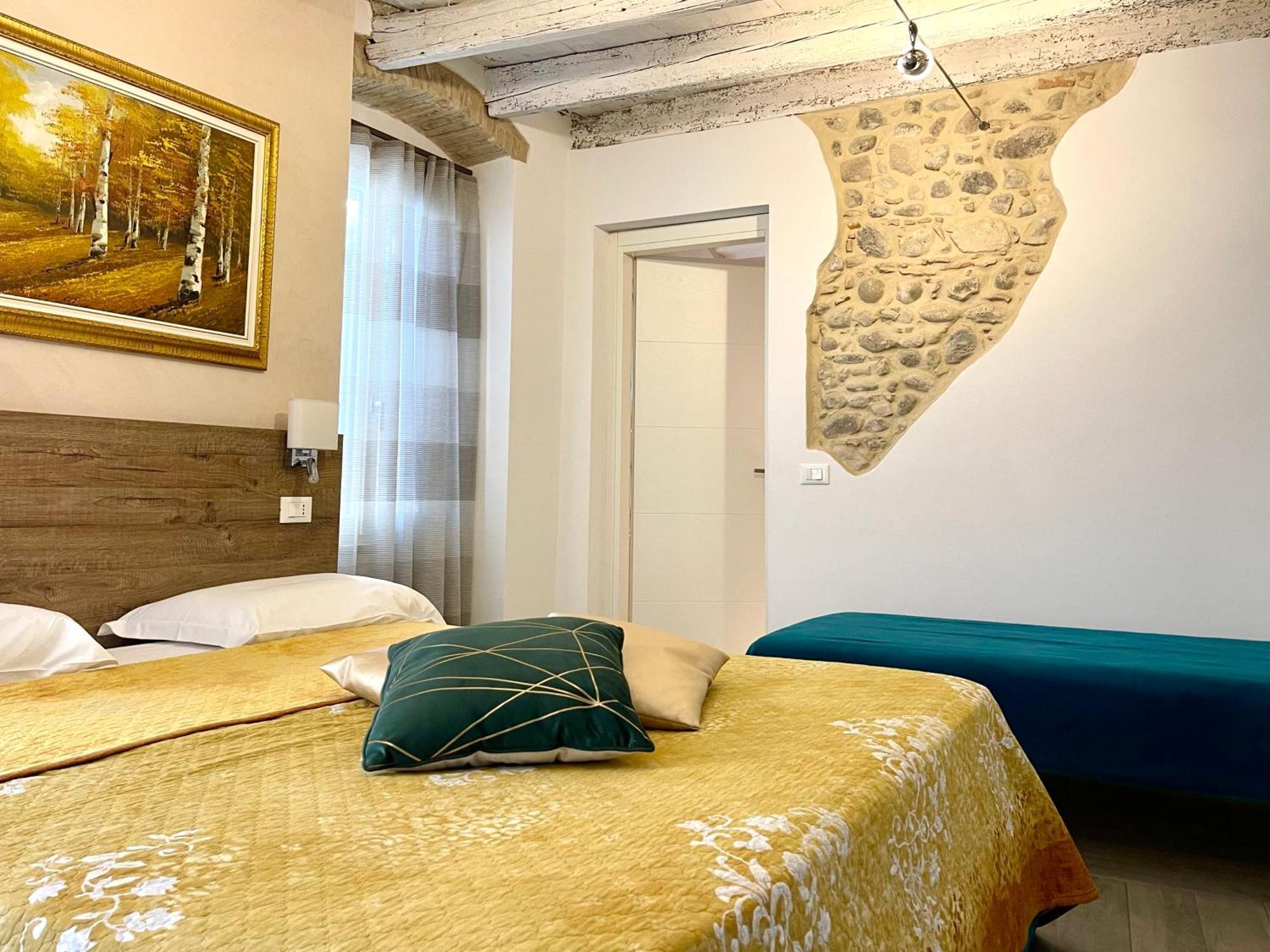Dimora Di Charme Peschiera Del Garda Apartment Bagian luar foto