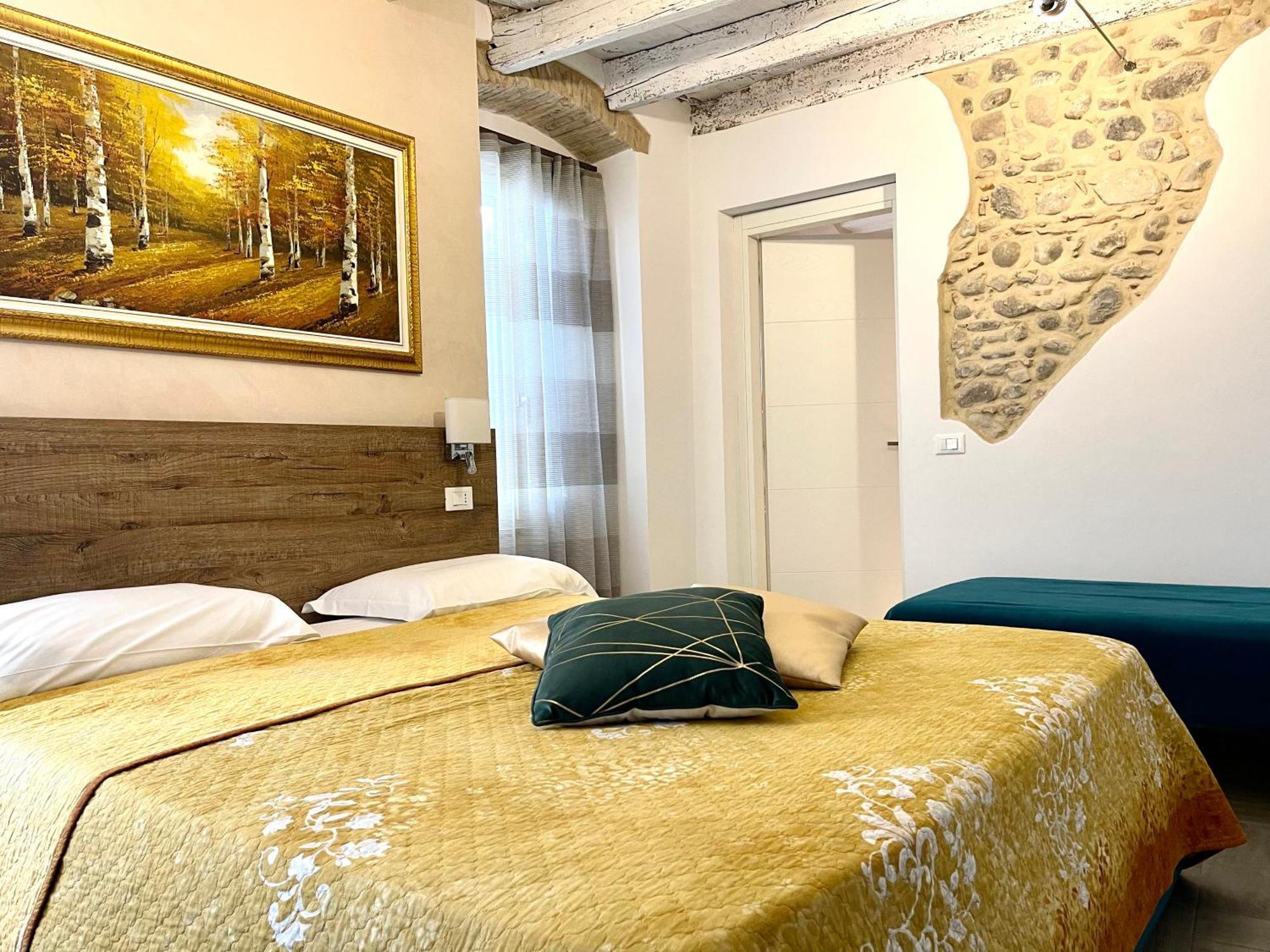 Dimora Di Charme Peschiera Del Garda Apartment Bagian luar foto