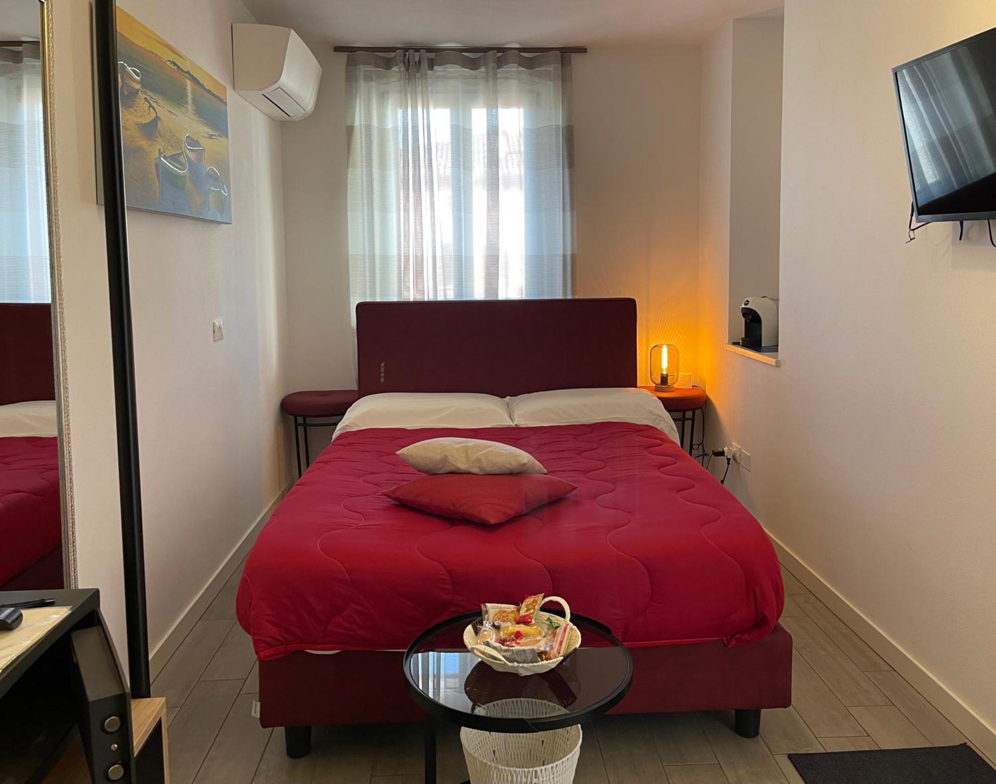 Dimora Di Charme Peschiera Del Garda Apartment Bagian luar foto