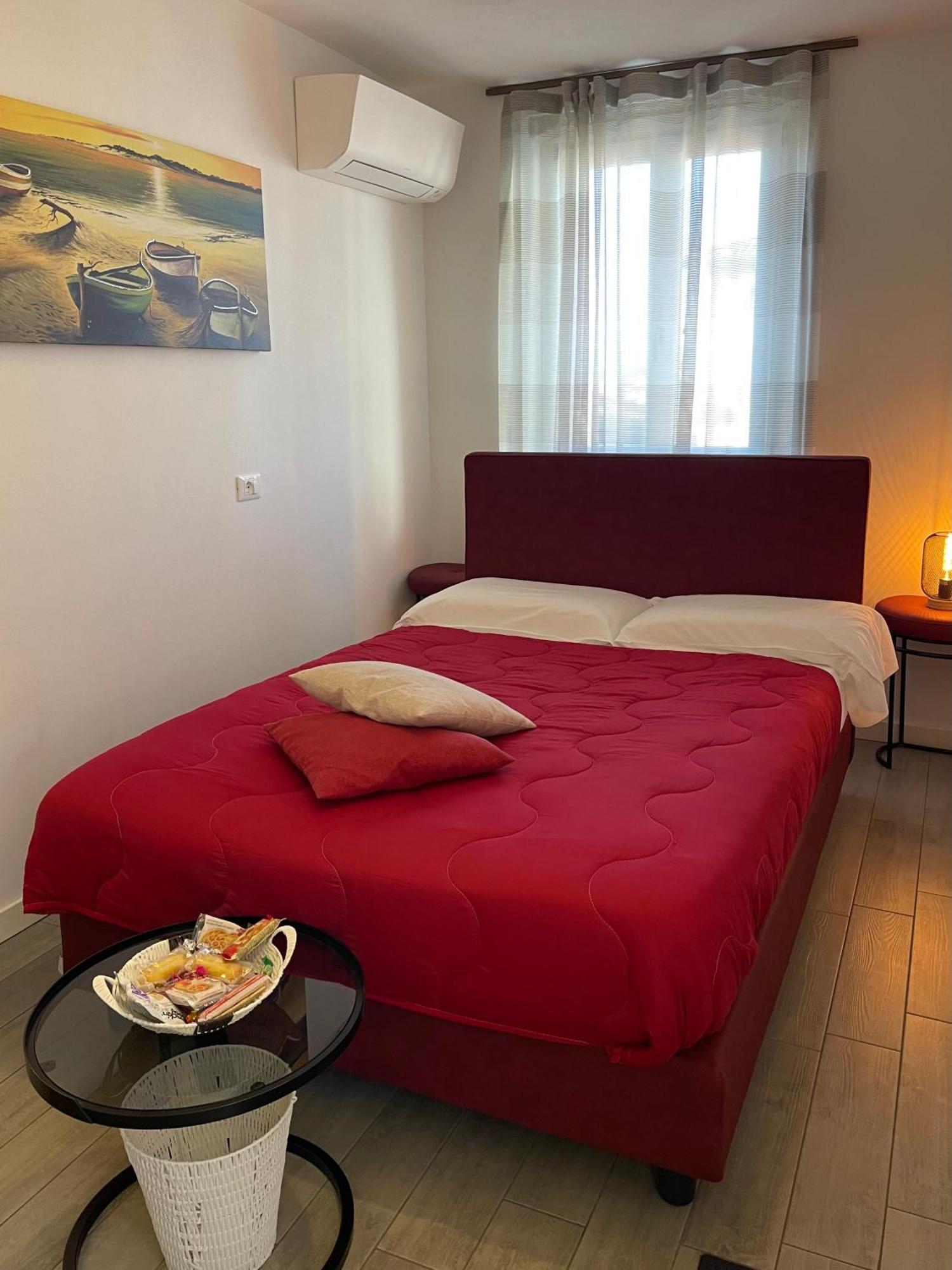 Dimora Di Charme Peschiera Del Garda Apartment Bagian luar foto