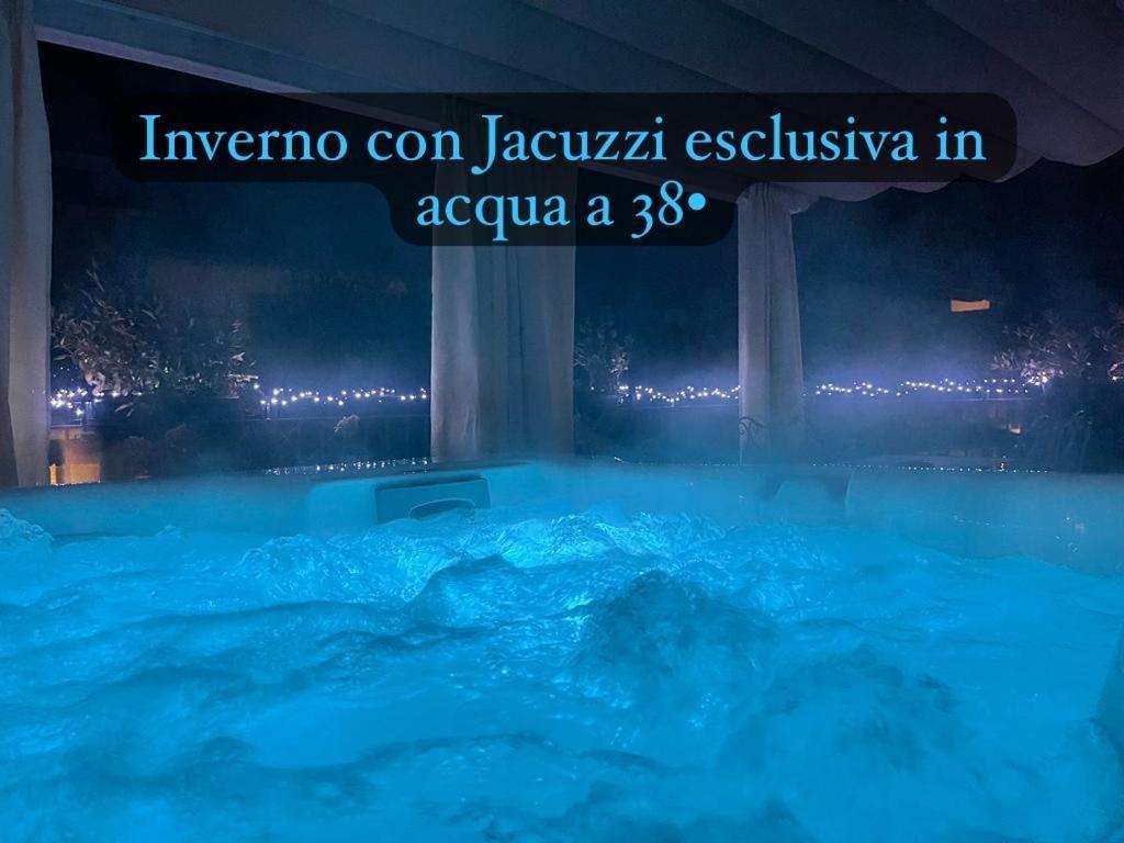 Dimora Di Charme Peschiera Del Garda Apartment Bagian luar foto